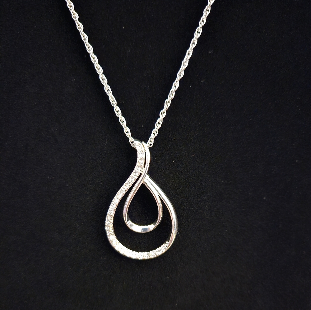 Avon Necklace